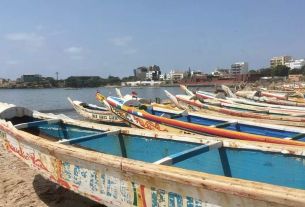 Image Pirogue de pecheurs au Senegal.
